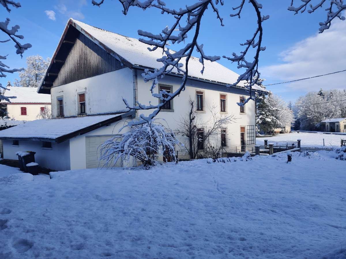 Villa Petrus de Longemaison enneigé